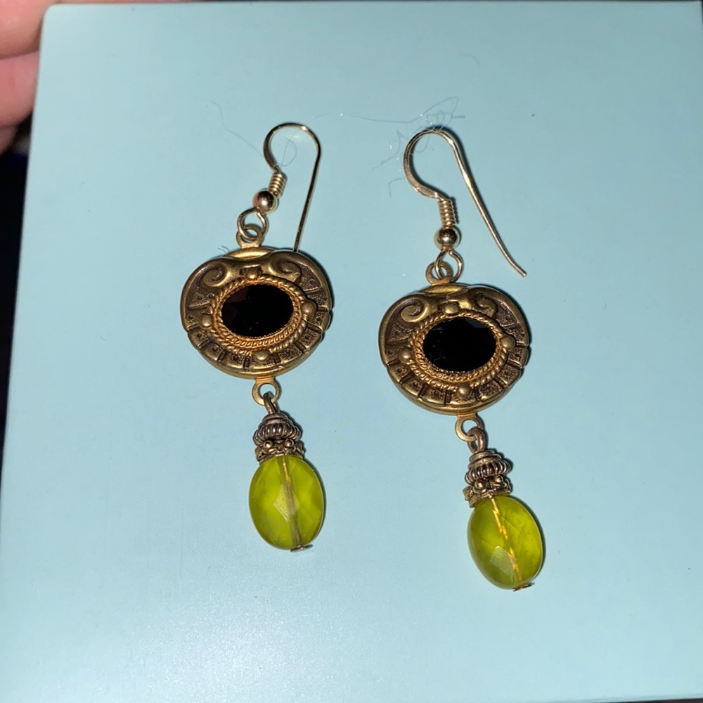 NEW Vintage style earrings